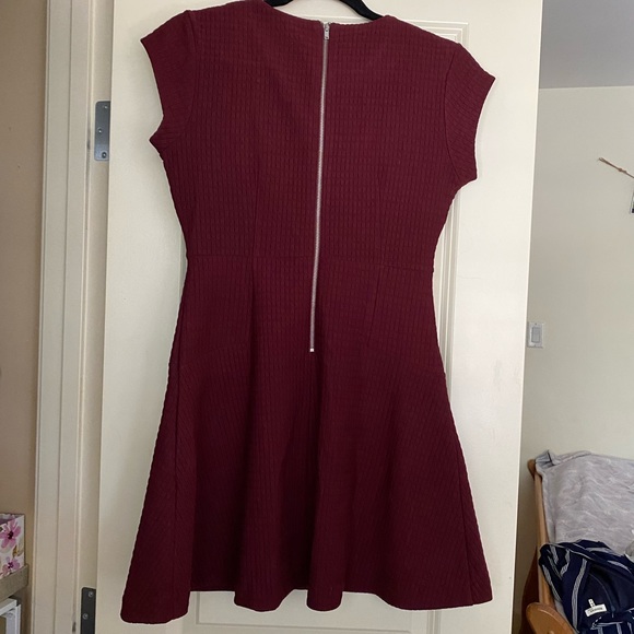 Banana Republic Petite Maroon Dress - Picture 2 of 8